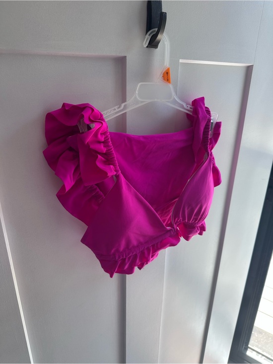 Other - Bright Magenta Ruffled Bikini Top